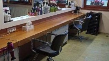 Pronájem kadeřnického křesla v kadeřnictví KLIPORA