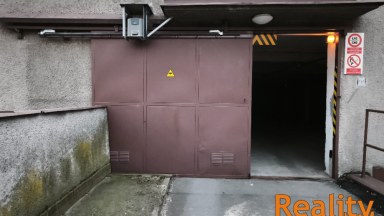 pronájem garáže - Otrokovice, sídliště Trávníky (ul. SNP 281) 
